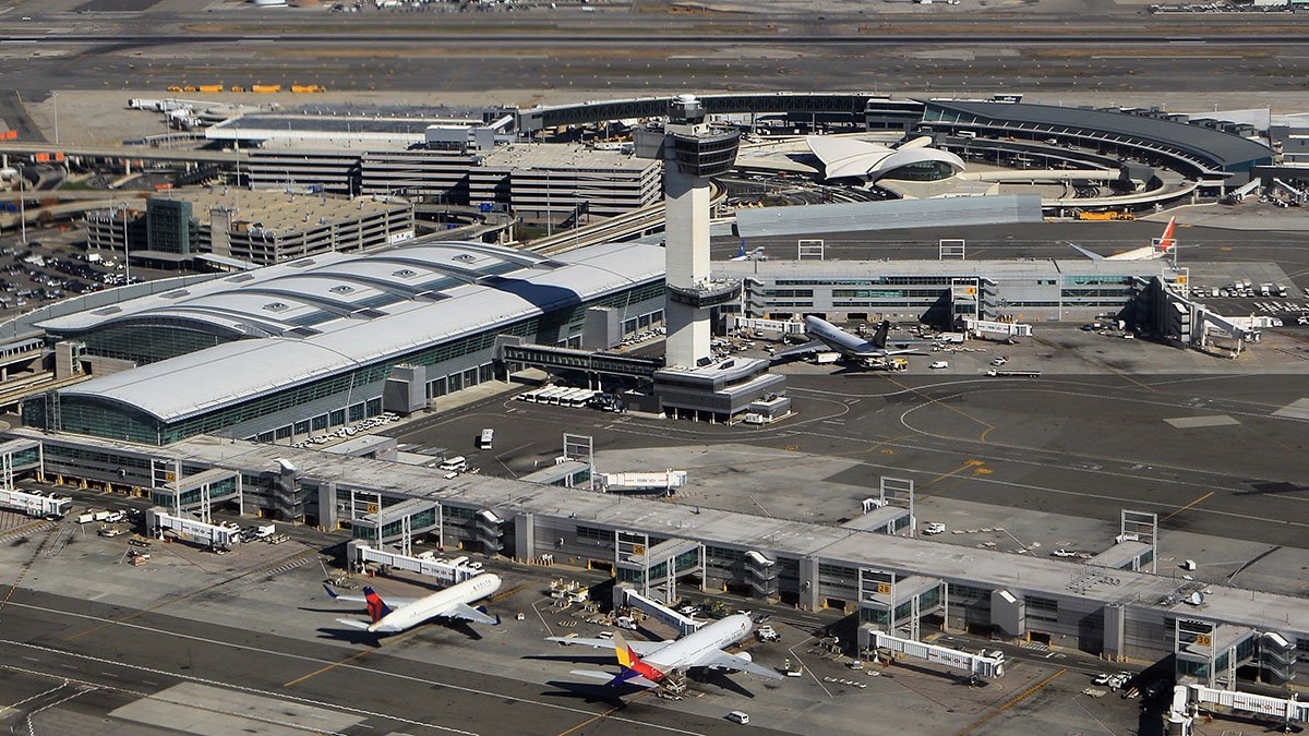Cientos de vuelos retrasados en el aeropuerto JFK tras fuga de agua – Telemundo McAllen (40) - Vimarsana News