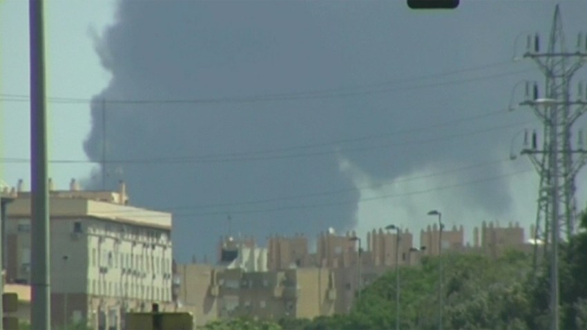 sevilla-humo-avion-caido