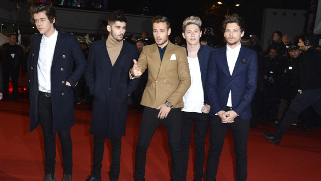 tlmd_one_direction_fumando_marihuana