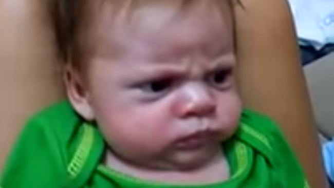 video-de-bebe-enojado-causa-sensacion-en-internet