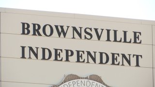 letrero del distrito escolar de Brownsville