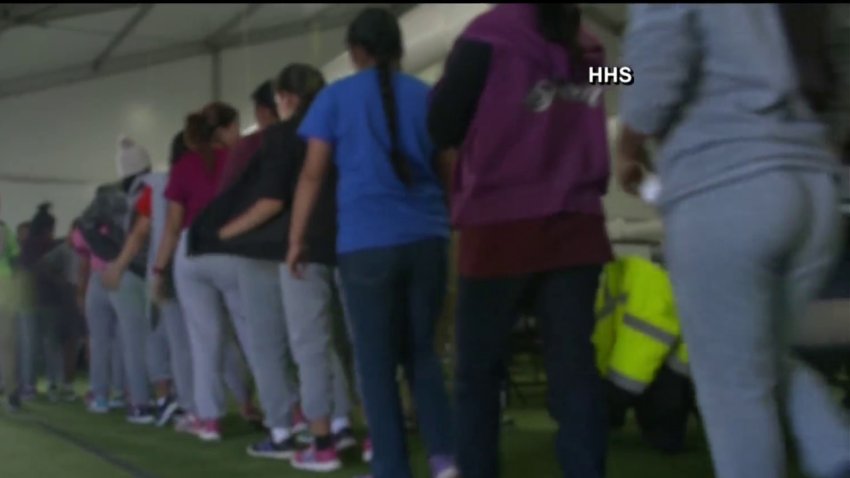 Preparativos en Dallas para alojar a miles de menores migrantes