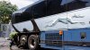 Greyhound resuelve demanda con millonaria restitución por redadas migratorias en autobuses