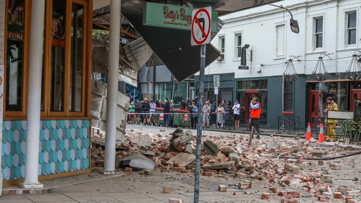 Temblor de magnitud 5.8 provoca algunos daños en Australia – Telemundo McAllen (40) - Vimarsana News