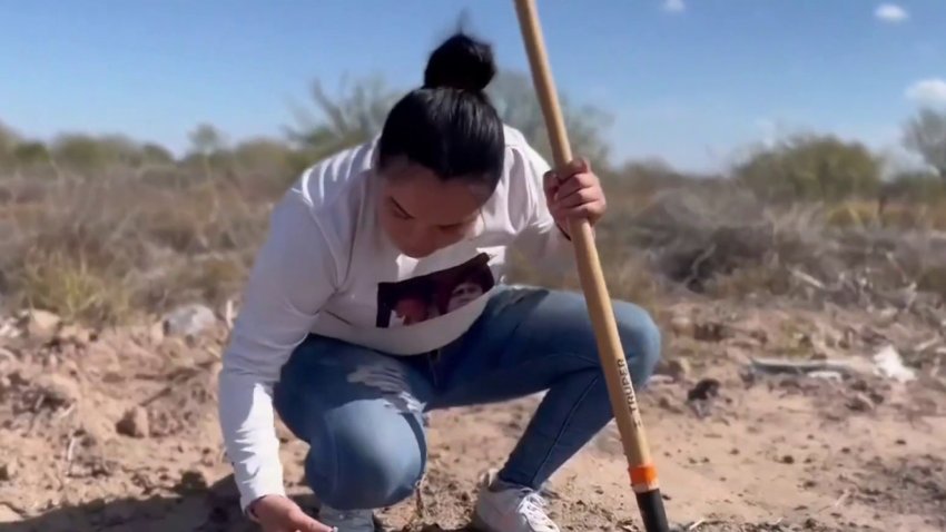 Jóvenes buscan restos de desaparecidos en Sonora