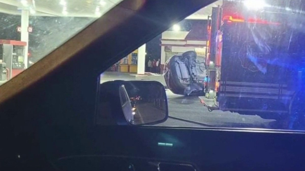Hombre que volcó su auto tras choque en Edinburg es acusado de conducir ...