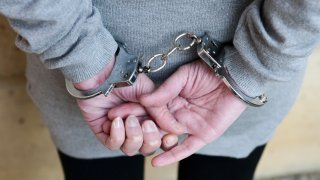 arresto mujer