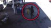 Impactante video: saca rifle de auto y mata a hombre en plena gasolinera