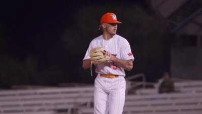 UTRGV Baseball pitcher Kevin Stevens signs with the Yankees 