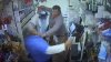 Captan en video brutal ataque a puñaladas de empleado de gasolinera