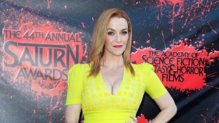Fotografía de archivo de la actriz estadounidense Annie Wersching a su llegada a la 44 edición de los Saturn Awards en el Castaway, el 27 de junio de 2018.