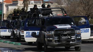 Integrantes de la Policía de Seguridad Pública Estatal realizan patrullajes preventivos por las calles en la fronteriza Ciudad Juárez, Chihuahua.