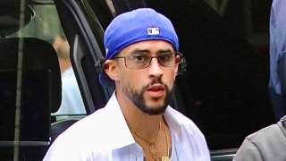Bad Bunny se deja ver el 15 de septiembre de 2023 en Nueva York, Nueva York.