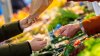 CNBC: Tres formas de reducir la factura del supermercado de la mano de una experta