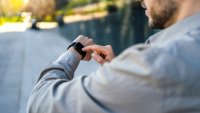 Aviso a tiempo: FDA advierte sobre riesgos al usar algunos relojes inteligentes