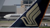 Muere pasajero y decenas quedan heridos en un vuelo de Londres a Singapur tras “fuertes turbulencias”