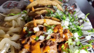 Sabores del Valle: Tacos El Pio