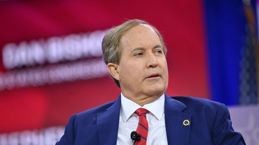 El fiscal general de Texas, Ken Paxton, habla durante la reunión anual de la Conferencia de Acción Política Conservadora (CPAC) el 23 de febrero de 2024, en National Harbor, Maryland. (Foto de MANDEL NGAN / AFP) (Foto de MANDEL NGAN/AFP vía Getty Images)