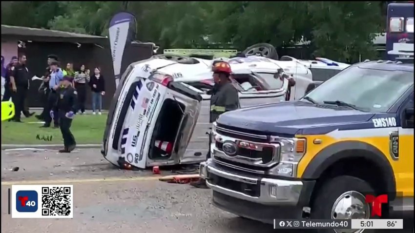 Patrulla de la policía de San Juan vuelca en un choque múltiple durante una persecución