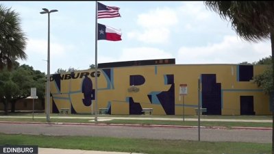 Arrestan a estudiante por arma en mochila en escuela de Edinburg