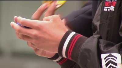 Texas busca prohibir uso de redes sociales para menores de edad