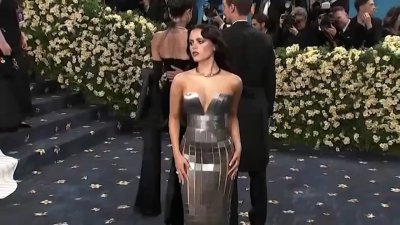 Los latinos brillan la Met Gala
