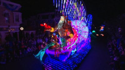 Regresa “Paint The Night Parade” a Disneyland Resort   