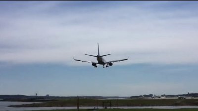 Entra en vigor las restricciones de viajes implementadas por Donald Trump