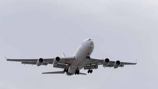 Cae avion en aeropuerto internacional de la Habana