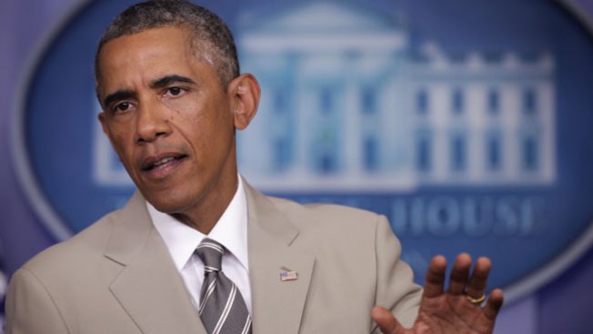 Traje de Obama causa horror y polémica