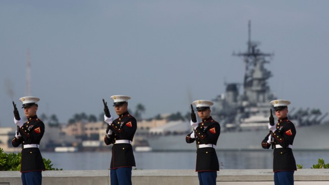 Tiroteo en base naval deja 2 muertos